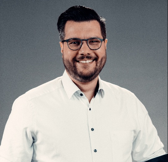 Leitung Dr. Tom auf Visite